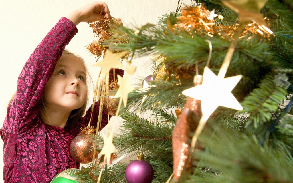 family-christmas-fun_1920x1200_75446