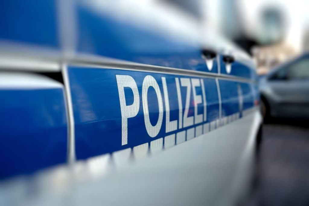 Policyjny pościg w Dolnej Saksonii. Funkcjonariusze dwukrotnie postrzelili 36-latka