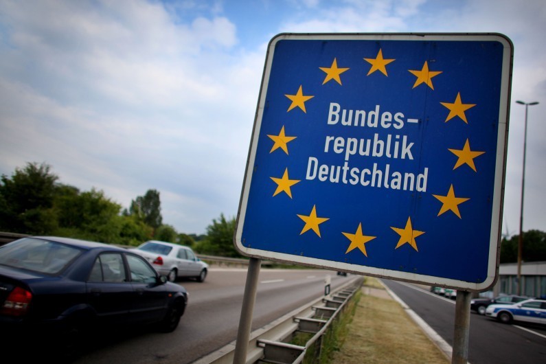 Wer unterliegt im Dezember keinen Beschränkungen bei der Einreise nach Deutschland?