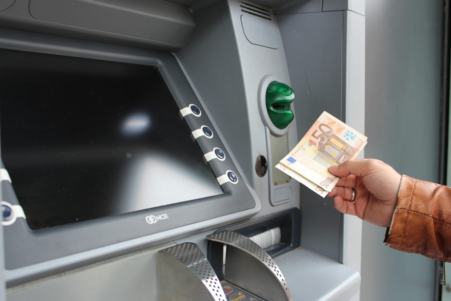 problemy wyplata gotówki Niemcy