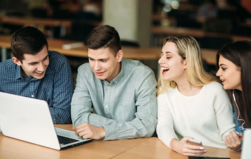 Wsparcie finansowe dla studentów