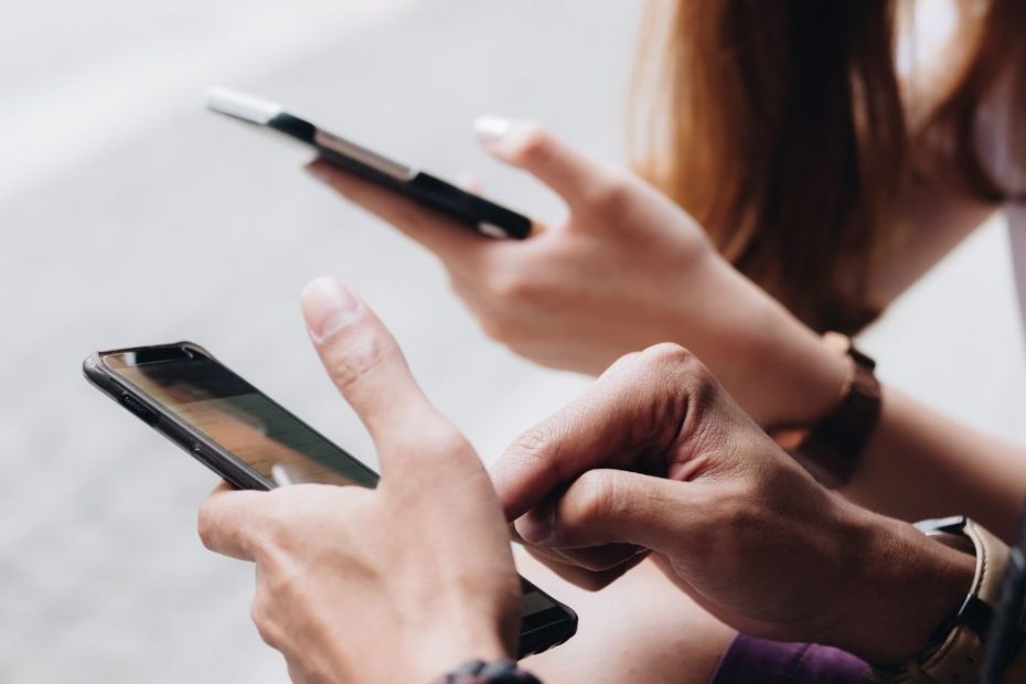 Ukryty system powiadomień rządowych także w telefonach Polaków