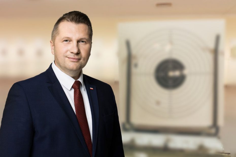 Nauka strzelania w szkołach