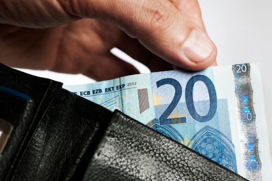 jak rozpoznać fałszywe pieniądze