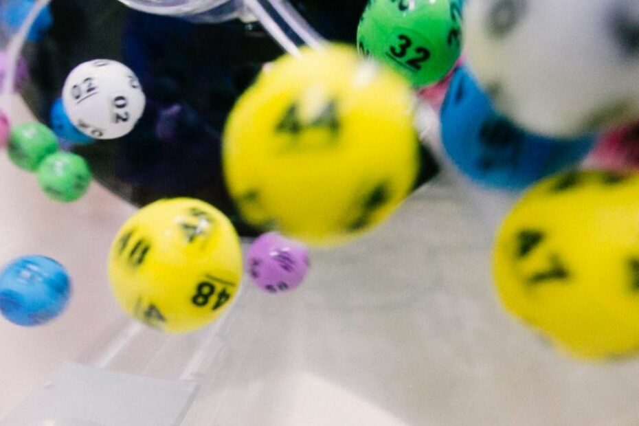Co robią zwycięzcy Lotto z wygraną?