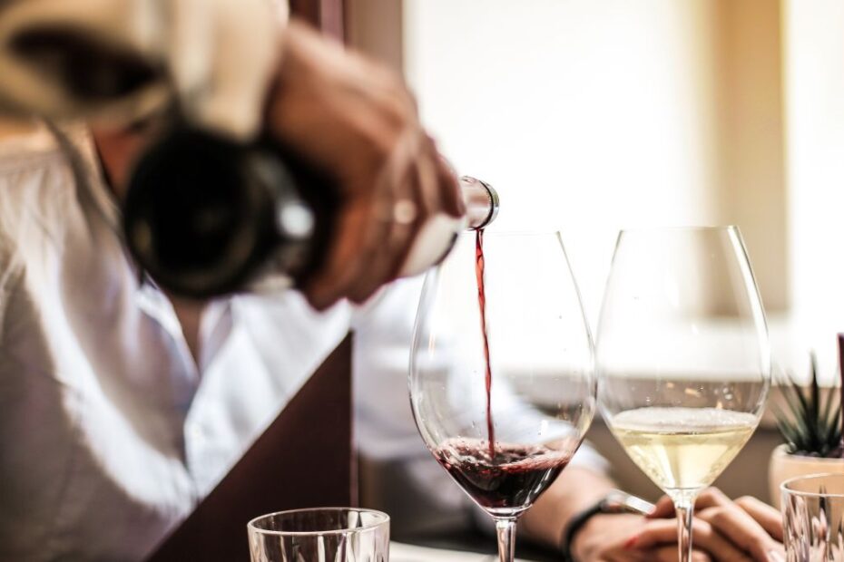 Opłata karna w restauracji. Kara za zmarnowaną rezerwację