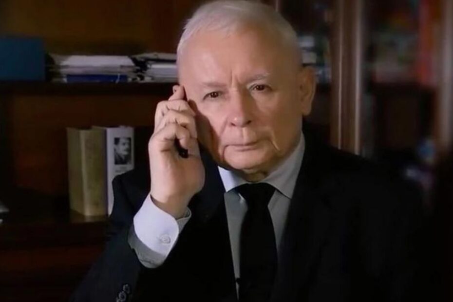 Nowy spot wyborczy PiS - “Dzwoni kanclerz Niemiec”