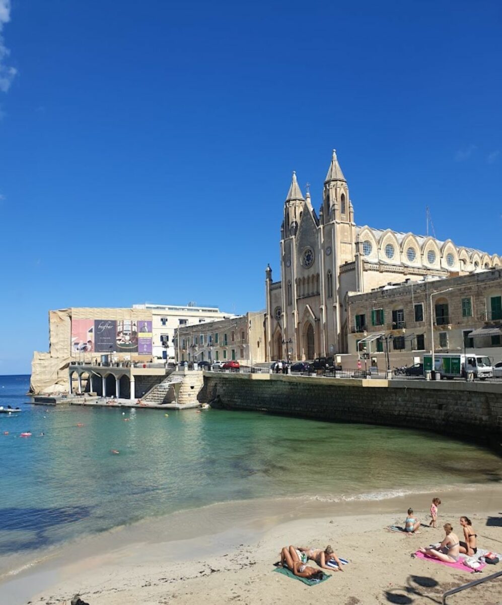 10 najpiękniejszych plaż piaszczystych na Malcie