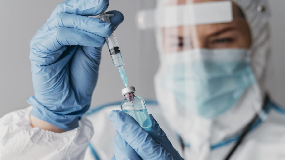 Szumy uszne efektem ubocznym szczepionki przeciw Covid-19
