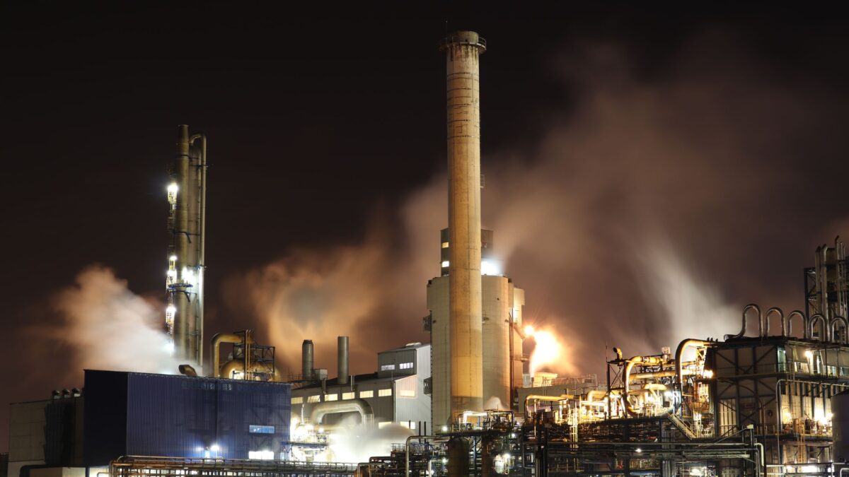 BASF będzie produkował akumulatory do samochodów elektrycznych