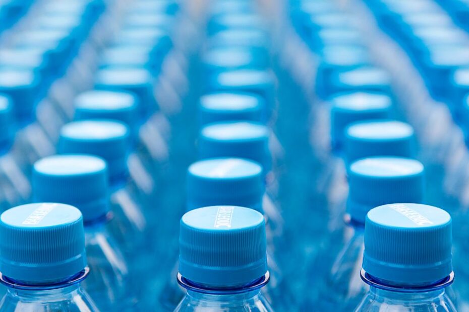 Nowe zakrętki w plastikowych butelkach