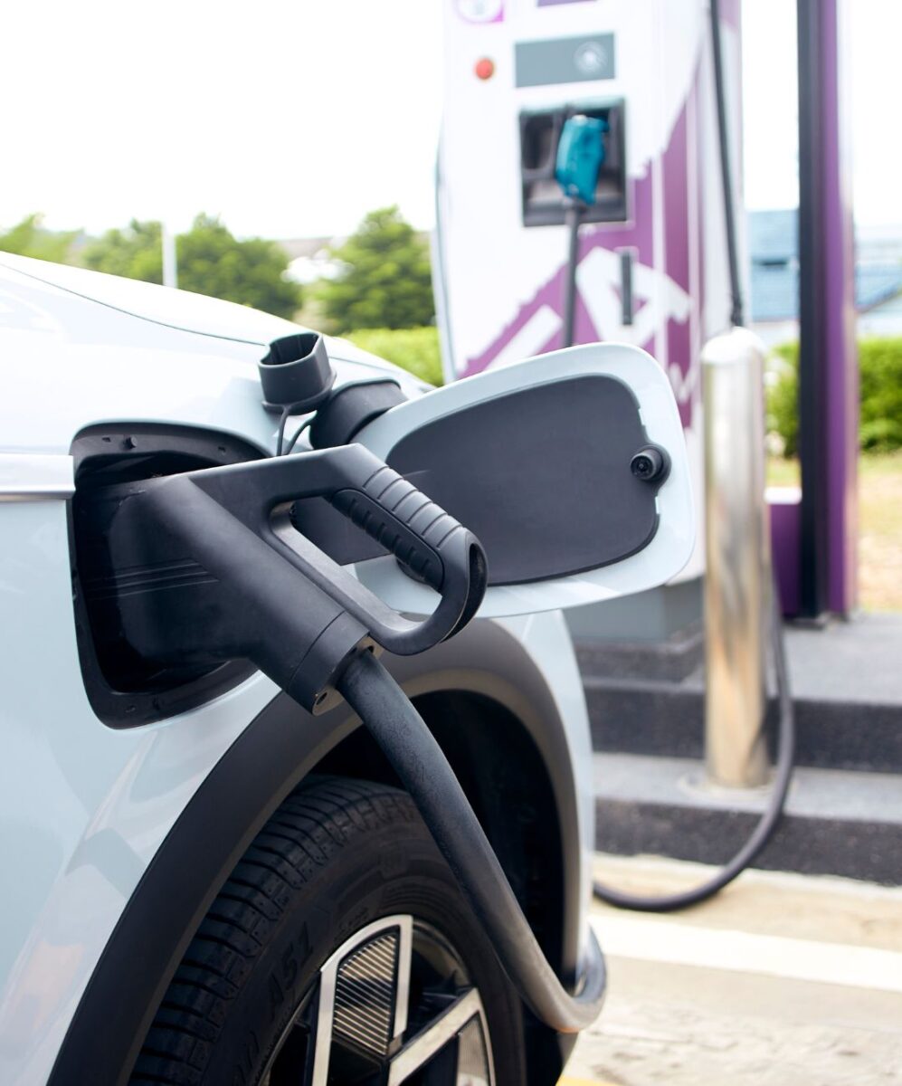 hałas podczas ładowania samochodów elektrycznych