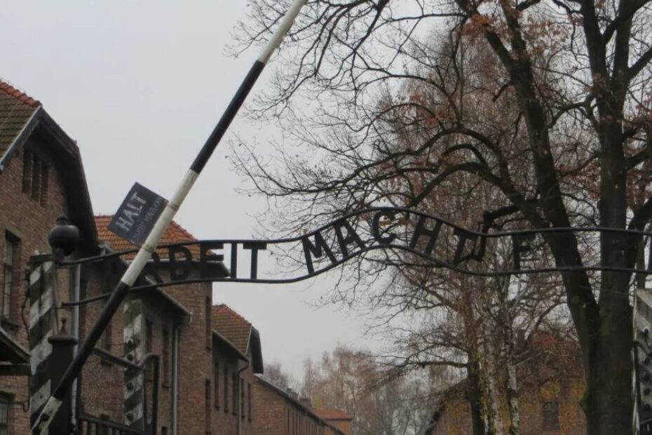 Uczniowie niemieckich szkół będą odwiedzać Auschwitz