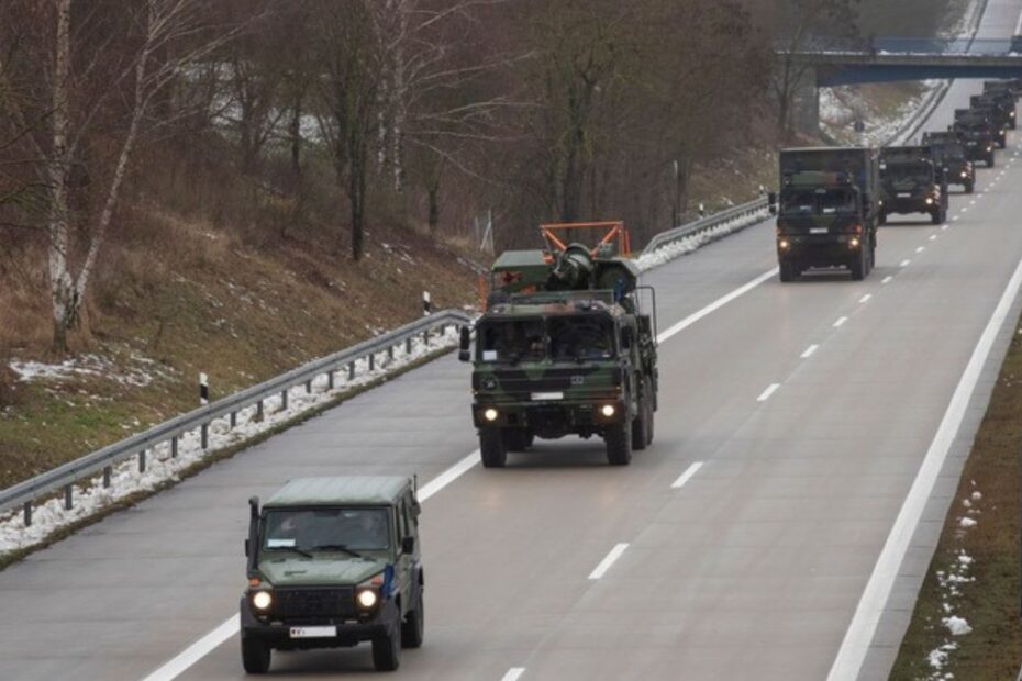 Niemcy budują ogromne koszary za granicą