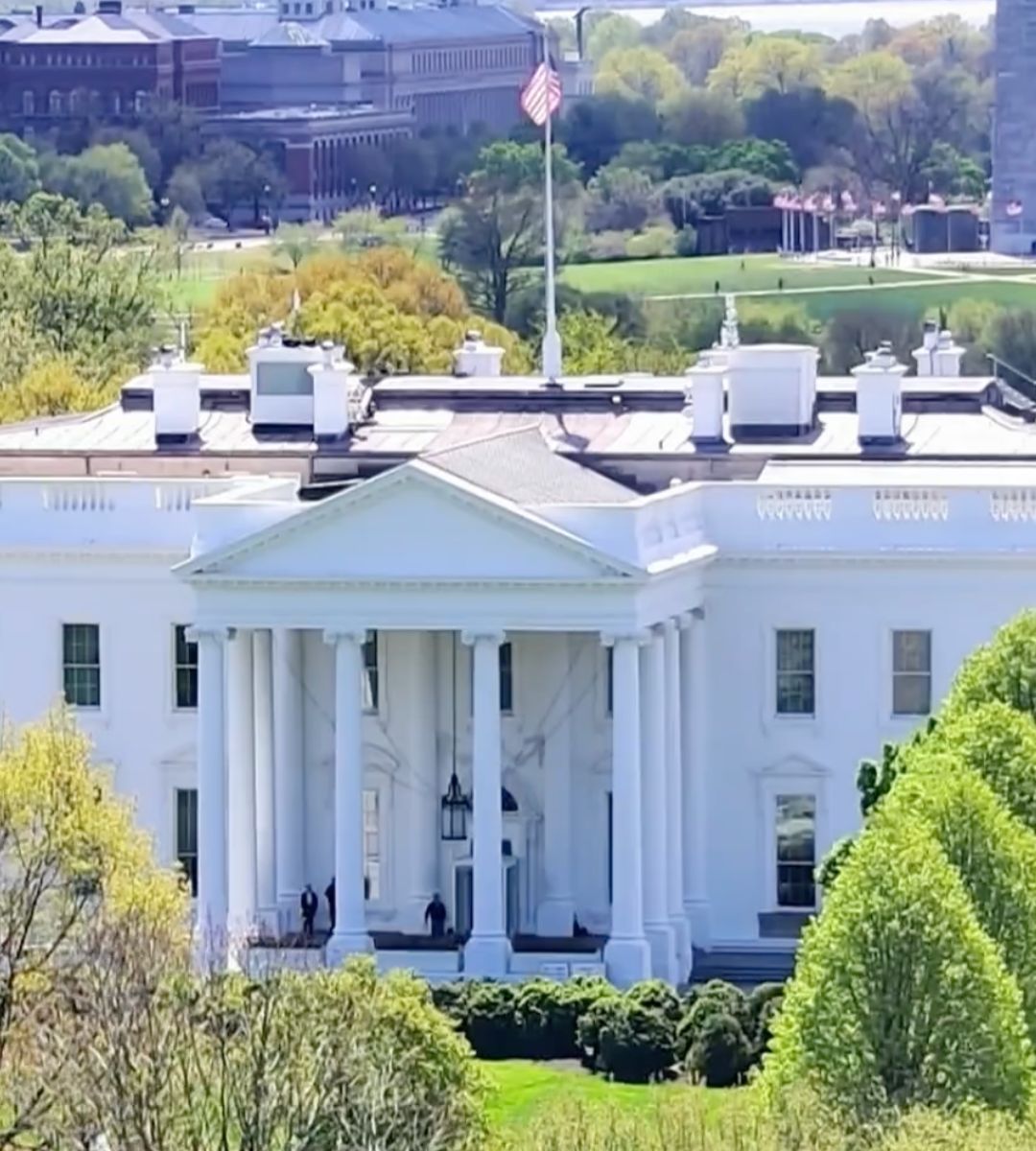 Musk ostro uderza w Trumpa