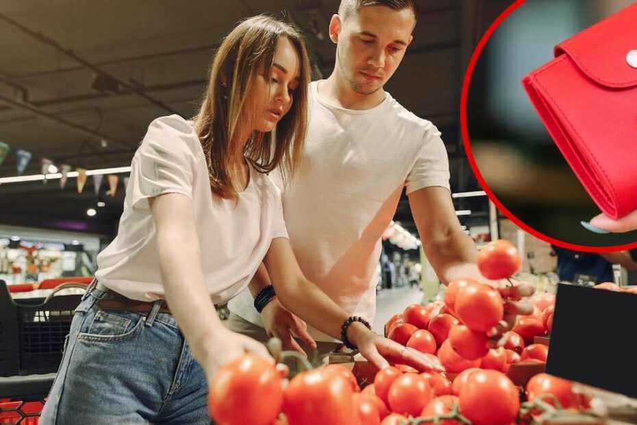 W jakich sklepach można wypłacić gotówkę przy kasie.