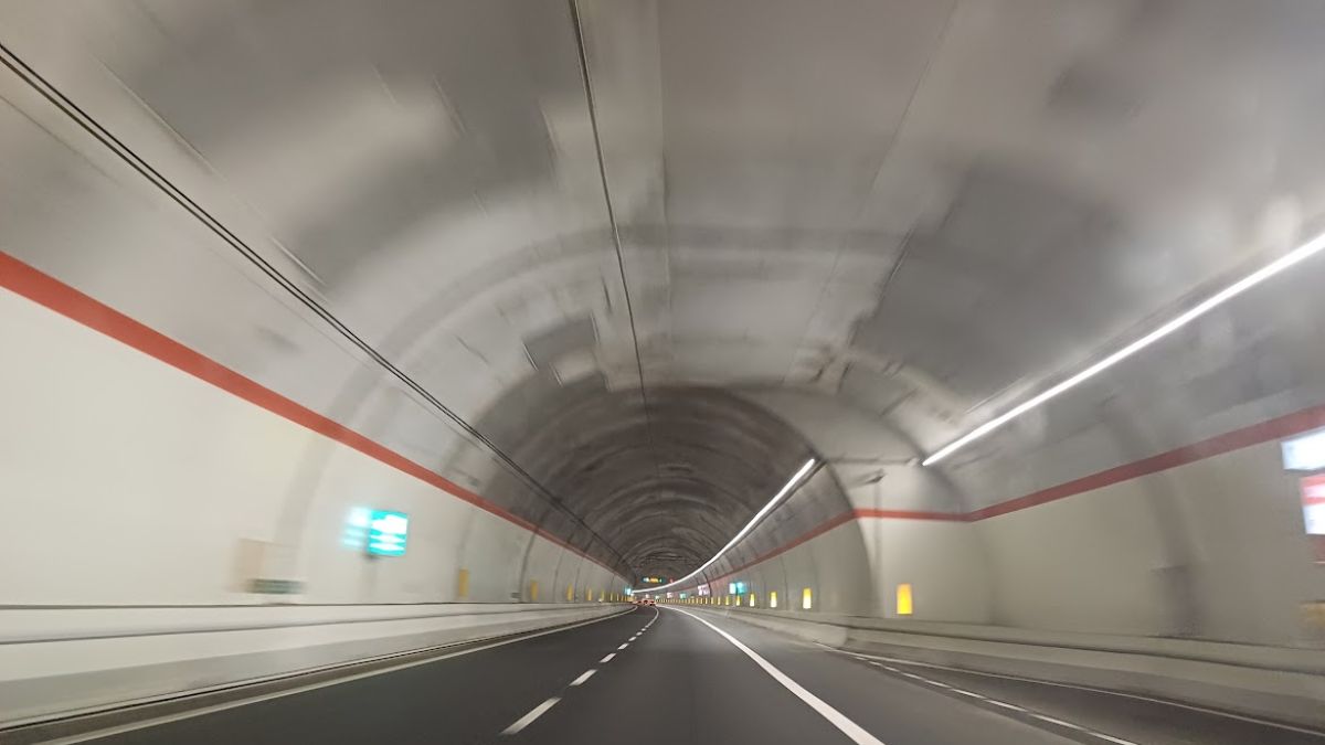 Tunel pod Odrą – najdłuższy tunel drogowy w Polsce Foto: tunel