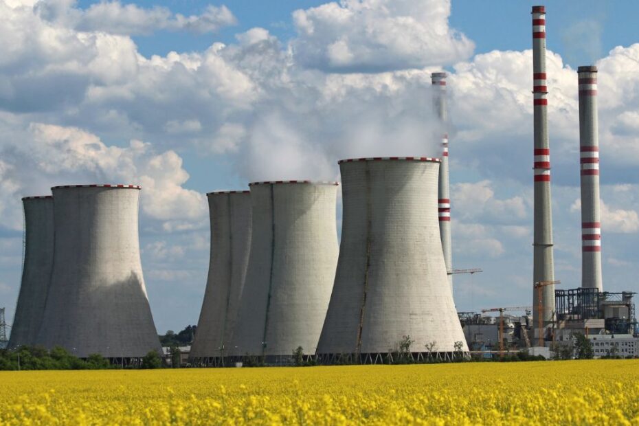 Wielki powrót do elektrowni atomowych w Europie, kolejny kraj je uruchamia