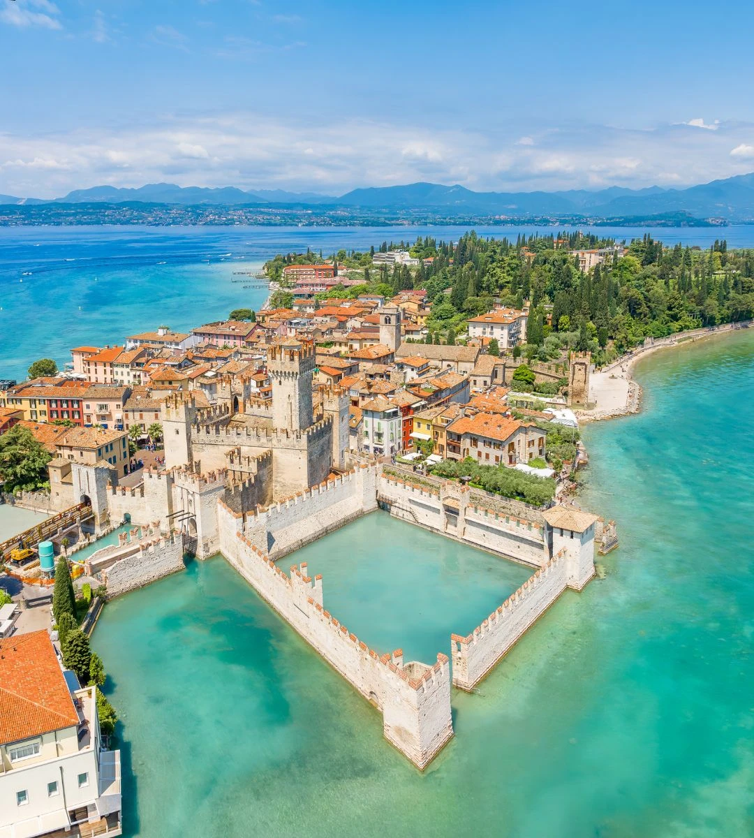 ulubione jezioro niemieckich turystów Foto: Sirmione