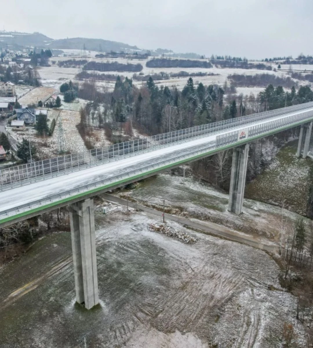 Droga ekspresowa S1  Foto: estakada w budowie