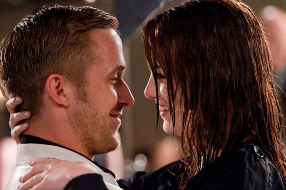 Najciekawsze komedie romantyczne na Netflixie. zdjęcie para twarzą w twarz z uśmiechem