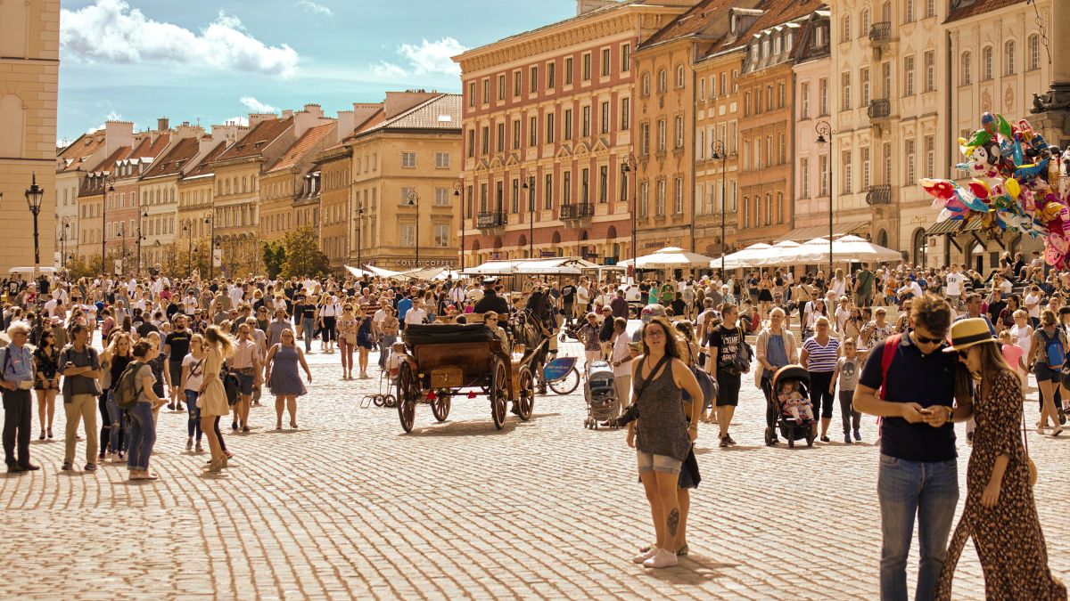 Najbardziej przereklamowane atrakcje turystyczne w Polsce Foto: Stare miasto w Warszawie