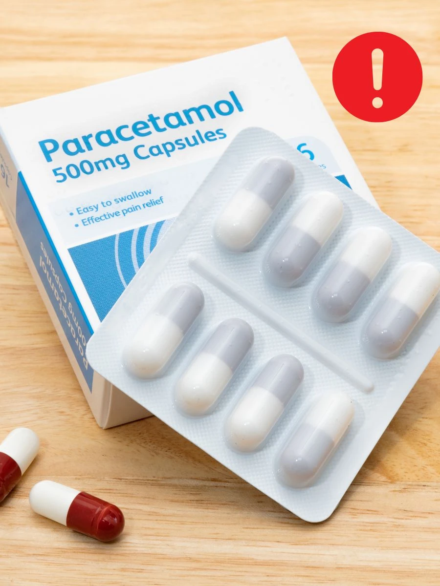 Paracetamol z plastiku – rewolucja w farmacji. Na zdjęciu opakowanie tabletek z napisem Paracetamol
