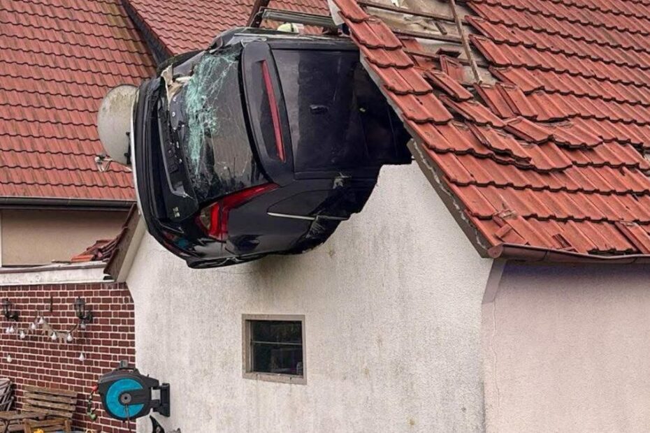 Samochód wjechał w dziecko skaczące na trampolinie