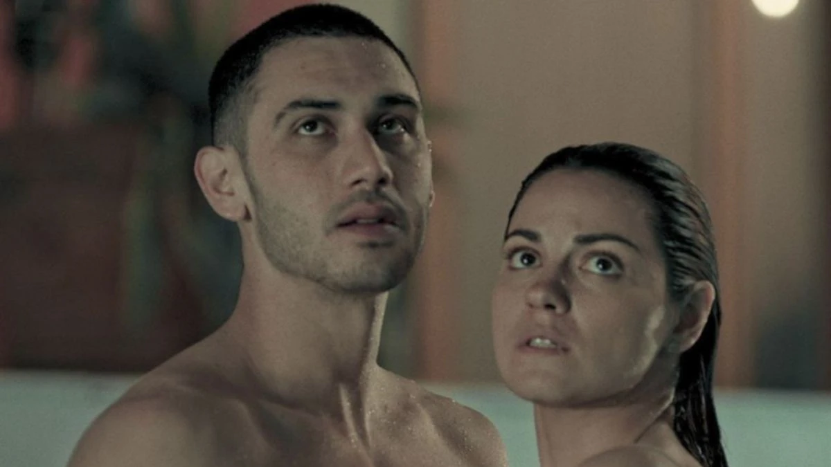 zmysłowy serial Mroczne pożądanie na Netflixie. zdjęcie główne postacie