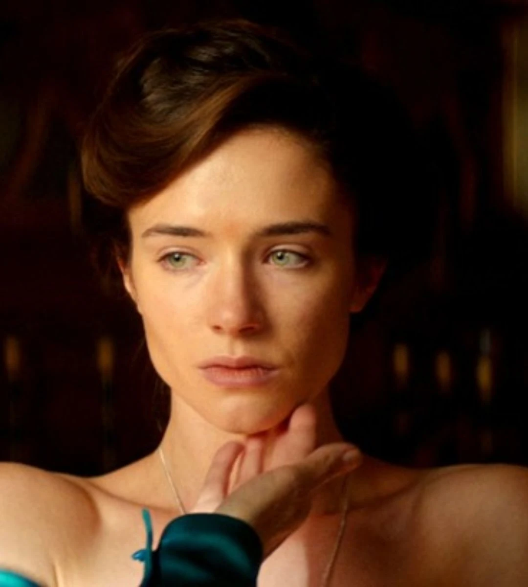 Polowanie na ćmy Netflix recenzja. zdjęcie główna bohaterka