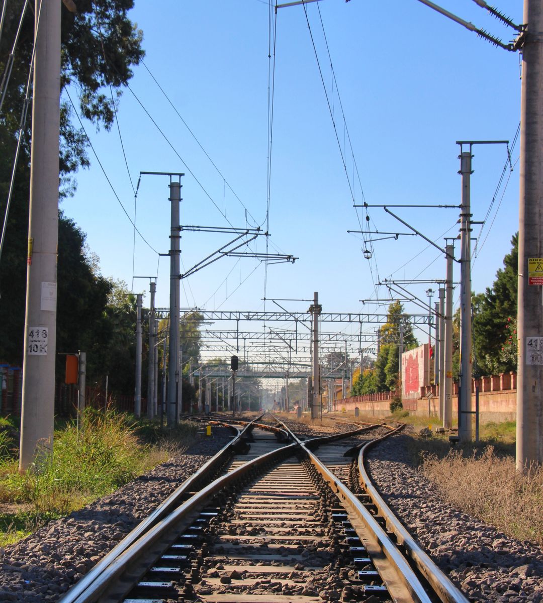 Ciało dziecka znalezione na torach kolejowych