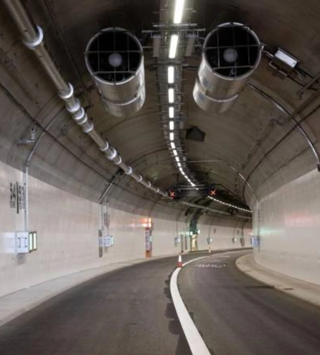 Imponujący tunel pod Odrą Foto: tunel drogowy