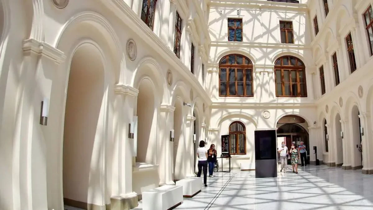 Vinci 2 na Netflixie. zdjęcie muzeum książąt czartoryskich w krakowie