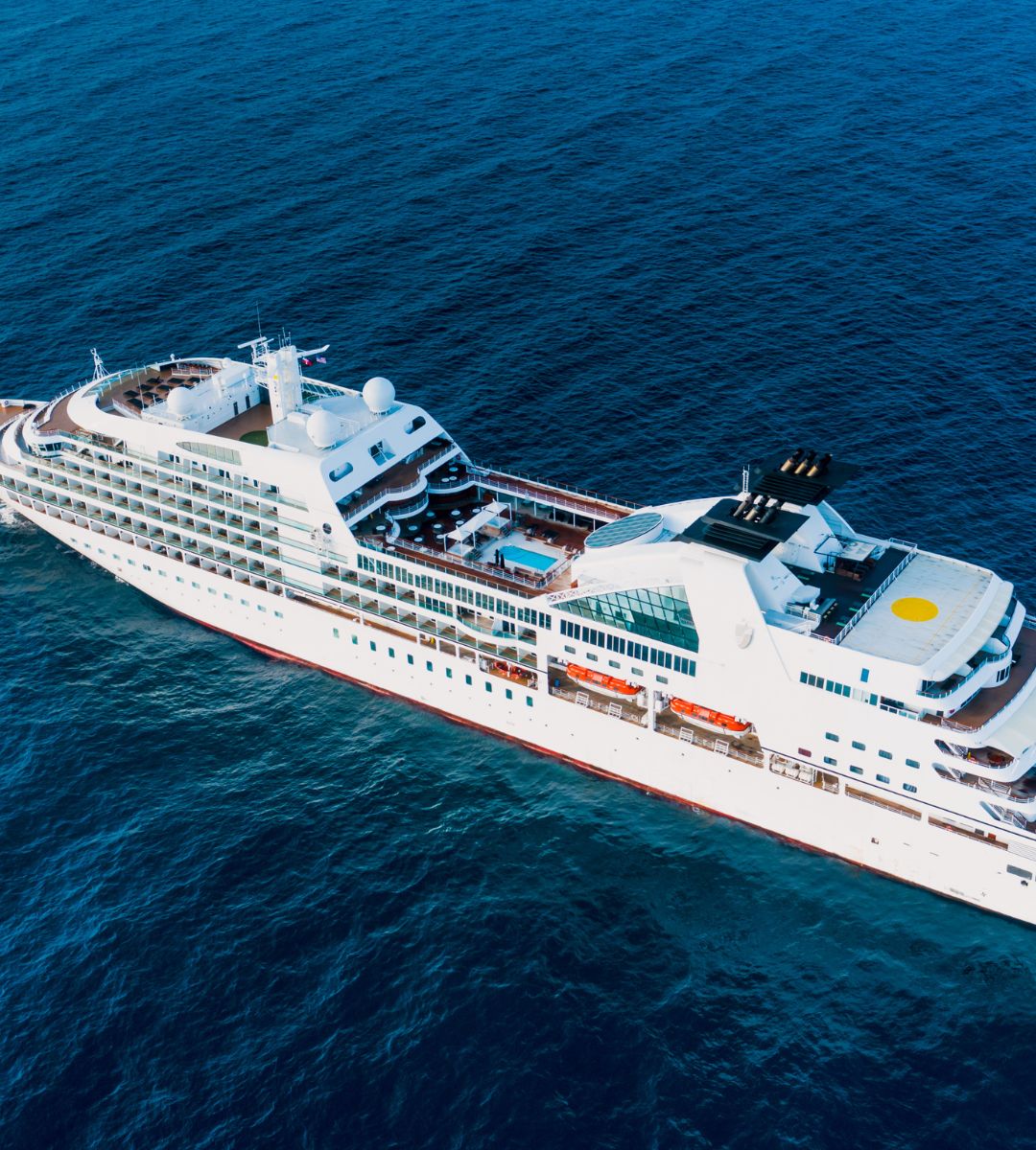 żaden statek wycieczkowy nie pływa pod banderą niemiecką Foto: statek wycieczkowy