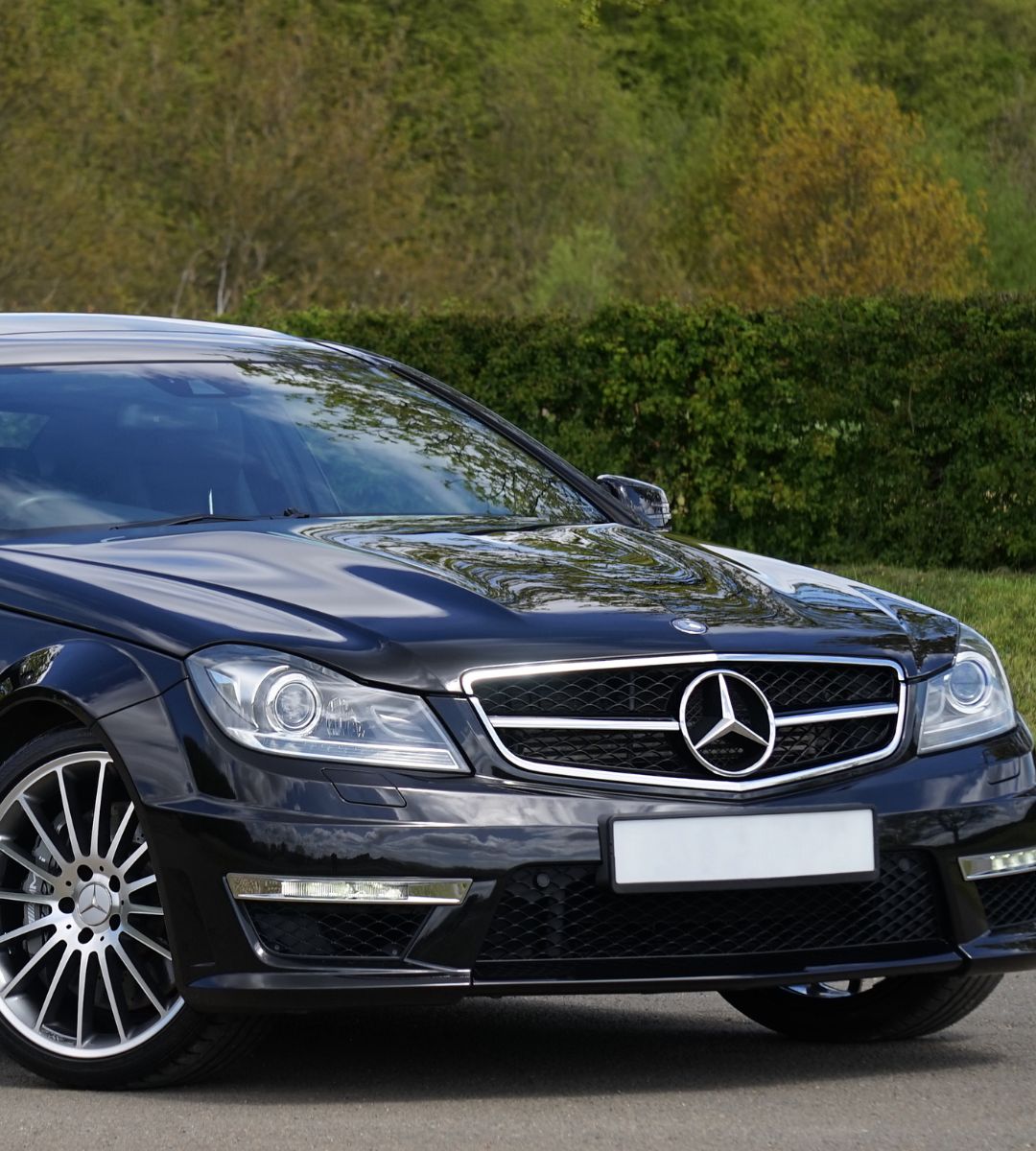 12 000 km bez ładowania - Mercedes zaprezentował technologię, która może zmienić sposób, w jaki korzystamy z aut elektrycznych.
