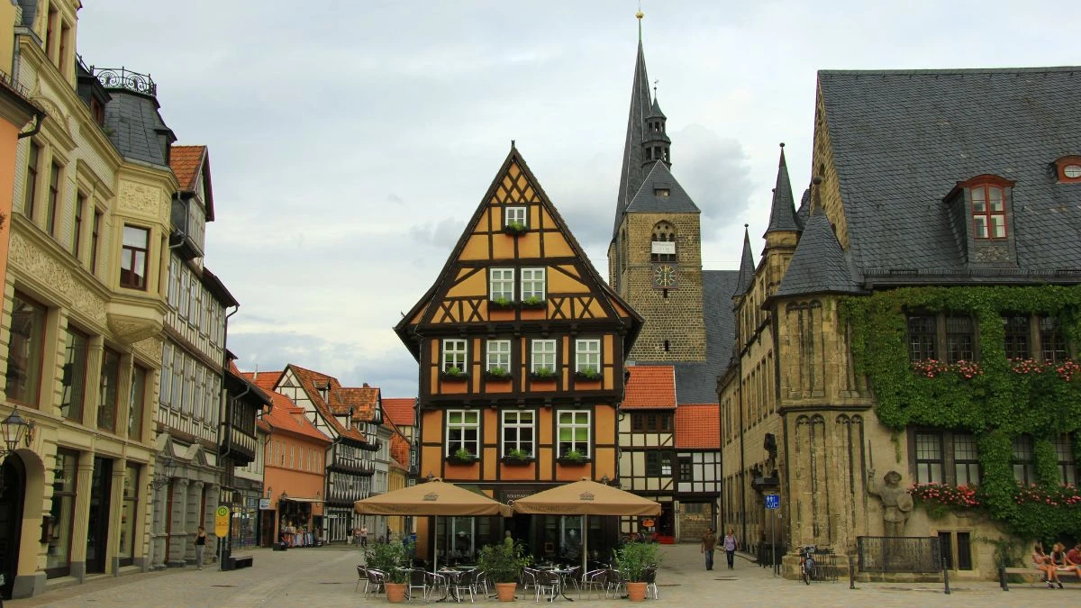 Najpiękniejszy Szlak Domów Szachulcowych w Niemczech  Foto: Widok na zabytkowy dom z muru pruskiego w Quedlinburgu