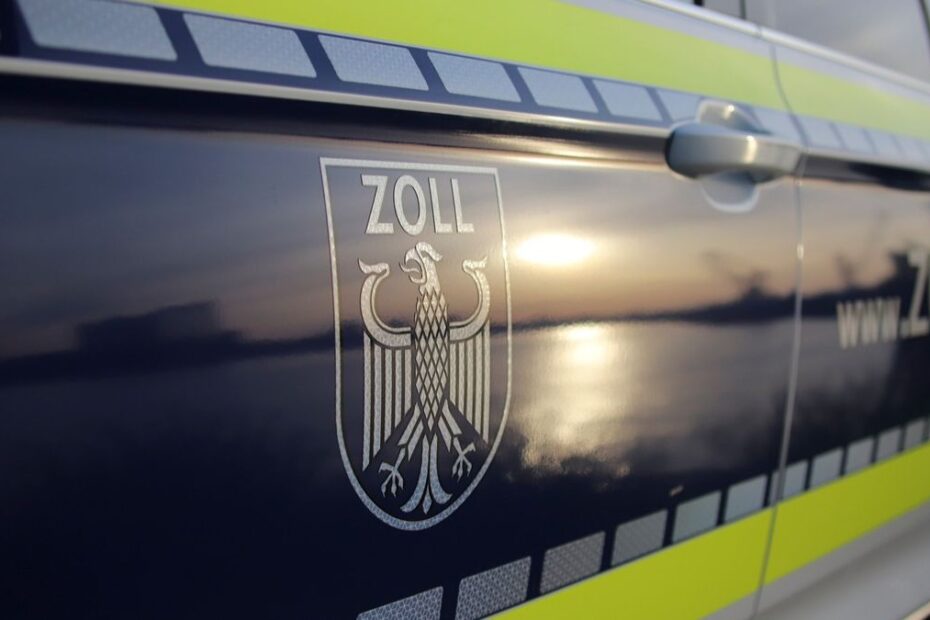 Firma wysyłkowa w Niemczech ukarana za zatrudnianie Polek na czarno. Fot. Radiowóz Zoll