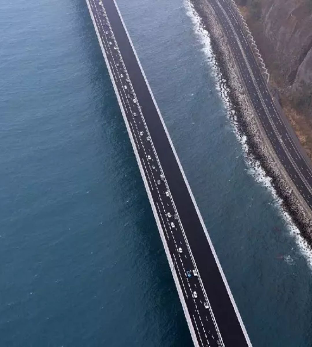 najdroższa droga świata Foto: droga na oceanie
