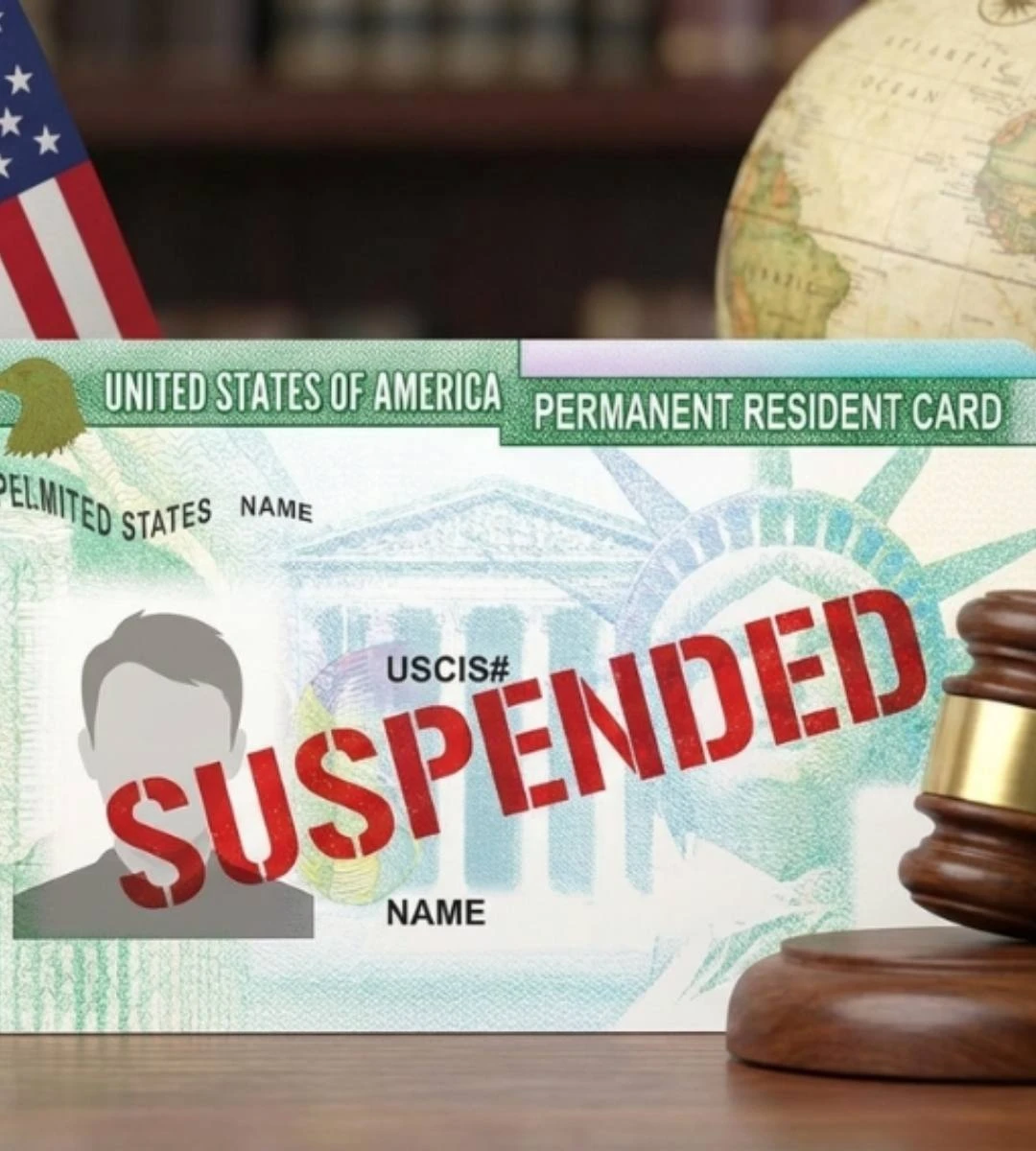 Trump zawiesza loterię zielonej karty Zdjęcie przedstawiające procedurę loterii wiz imigracyjnych w USA