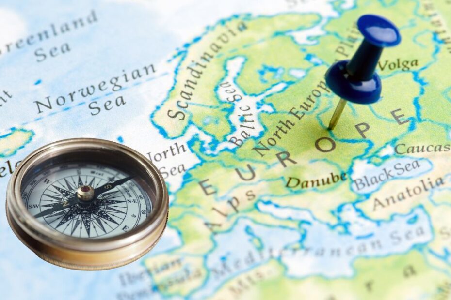 środek Europy jest w Polsce Foto: mapa Europy i kompas