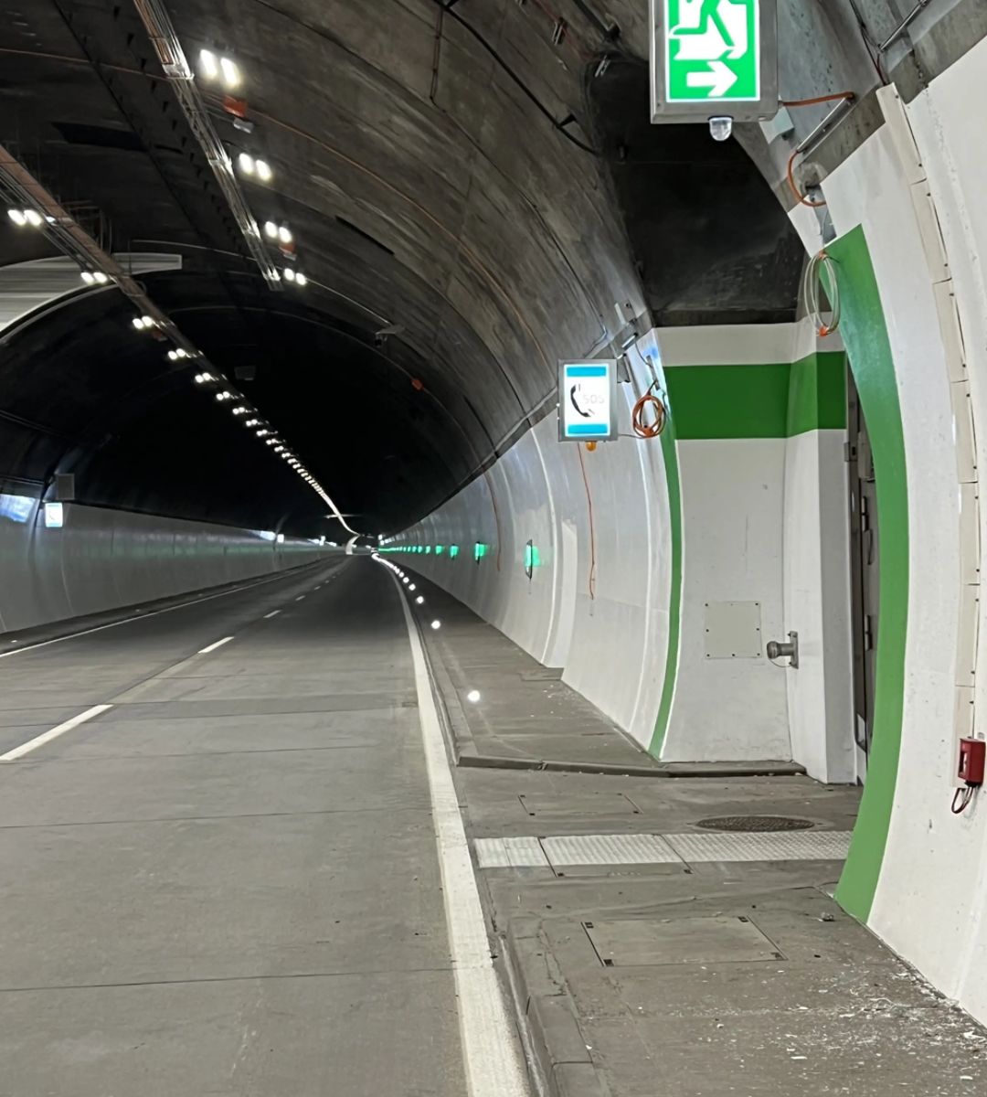 tunel przy granicy z Polską znów otwarty Foto: wjazd do tunelu