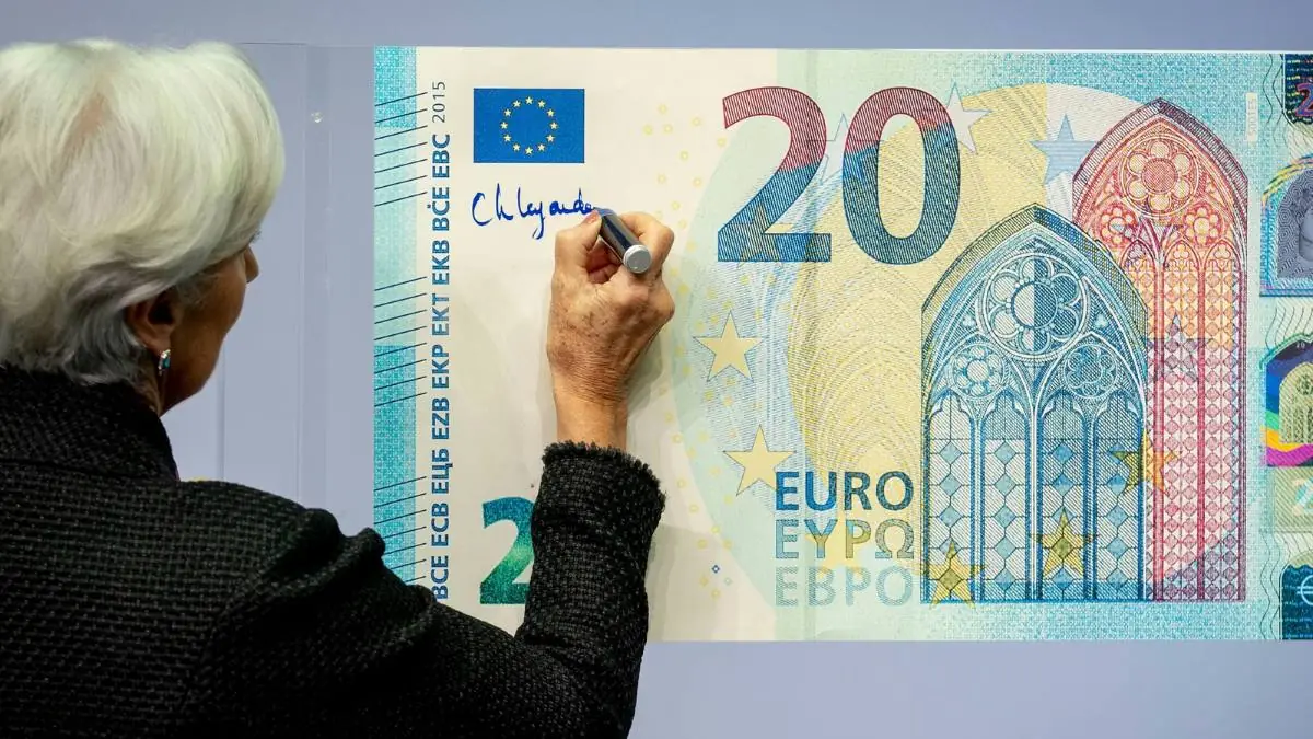 Banknoty euro zmienią wygląd, jeden nominał znika na zawsze