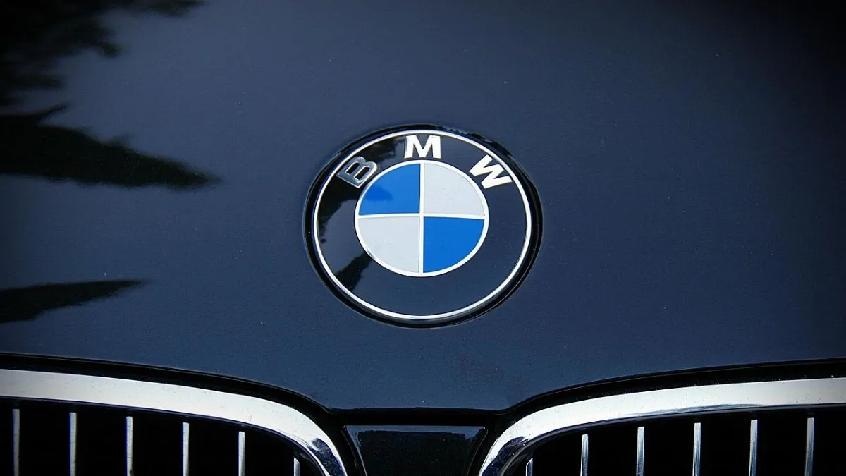 BMW wycofuje 13 modeli samochodów. Wykryto w nich poważne ryzyko pożaru