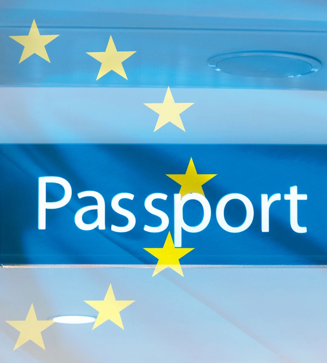 nowe zasady dla turystów z Polski w 2026 Foto: napis passport na tle z żółtymi gwiazdkami