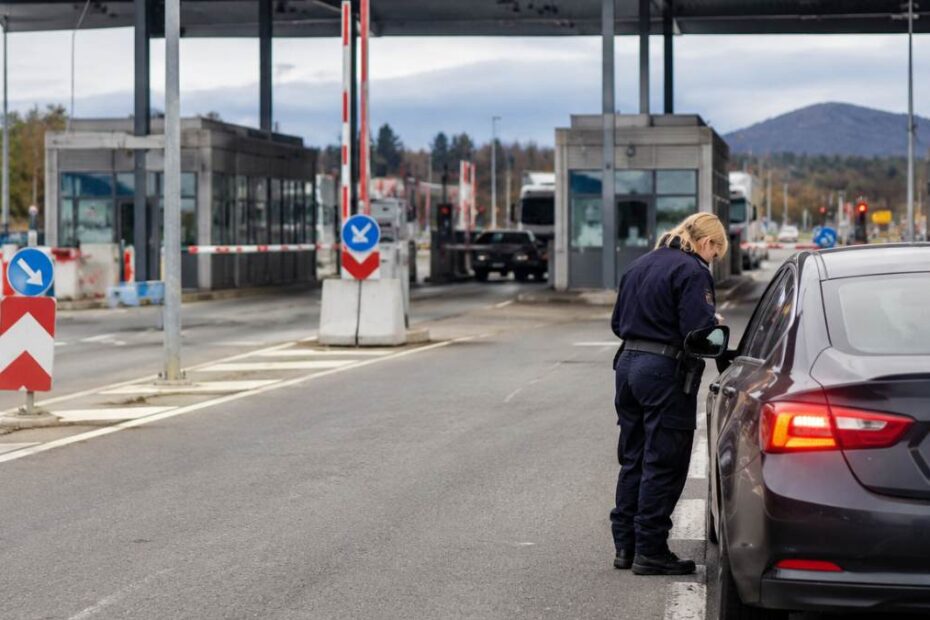 Kobieta wracała z wakacji z 55 bagażami