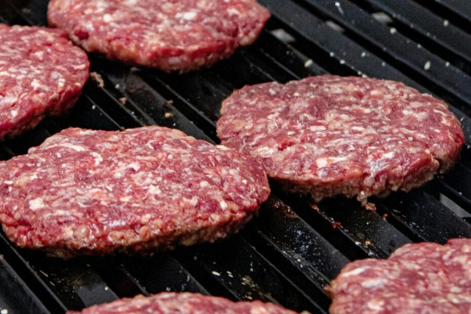 Przebadano mięso do burgerów