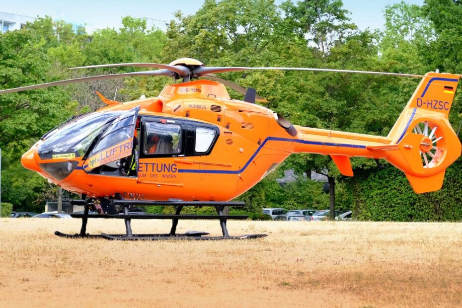 tragedia w Niemczech. Na zdjęciu helikopter ratunkowy