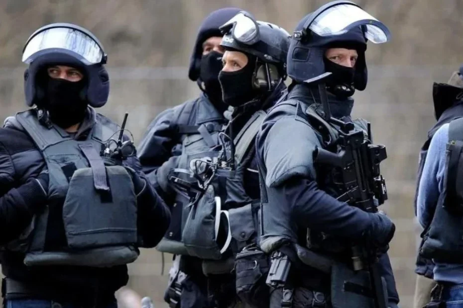 potężna bomba przymocowana do auta