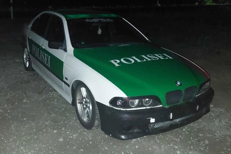 Fałszywy radiowóz zatrzymany przez policję