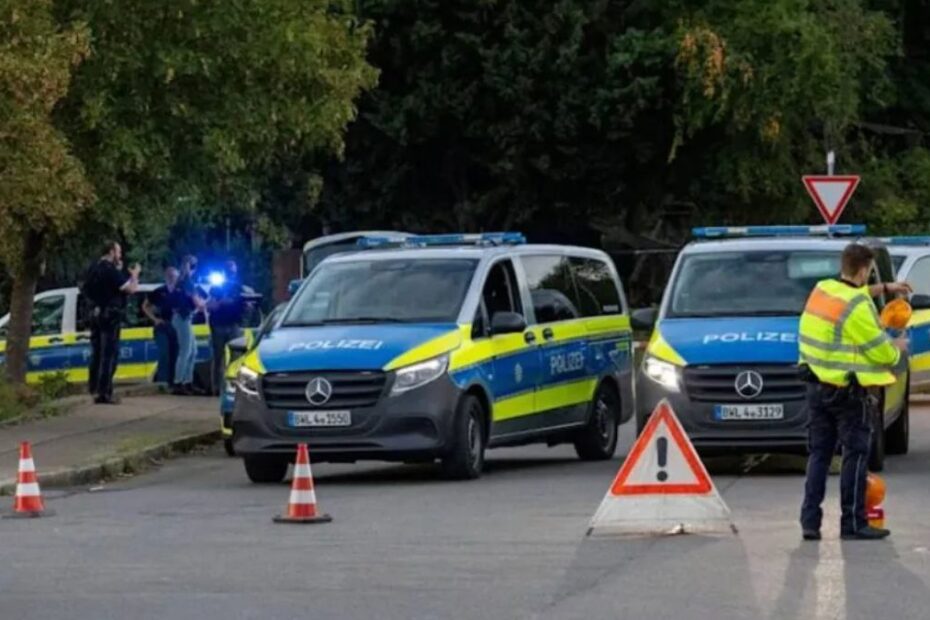 Zamaskowany napastnik strzelił do samochodu